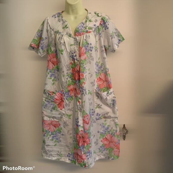 Vtg floral cotton/poly house dress or robe - Picture 1 of 9